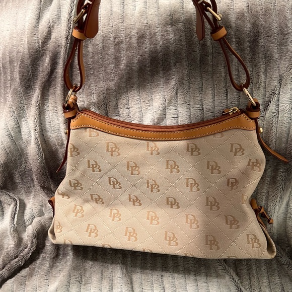 Dooney & Bourke NWT small East/West slouch 1975 signature anniversary bag - Picture 9 of 15